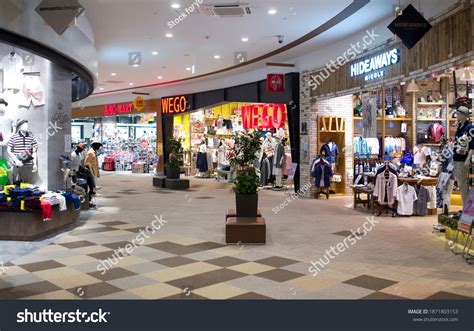 713 Aeon Mall Japan Stock Photos, Images & Photography | Shutterstock