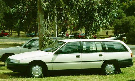 File:Holden Commodore Wagon VN SA 1990.jpg - Wikipedia, the free encyclopedia