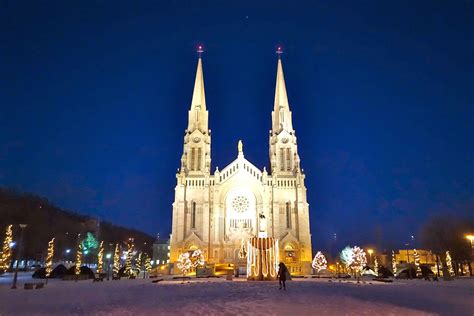 Travelling Sushi: Basilica of Sainte-Anne-de-Beaupre Review, Quebec.