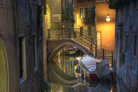 Venice Legends, Anecdotes and Ghost stories tour 2024