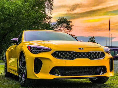 2018 Kia Stinger GT (Limited Edition) AWD 1/4 mile trap speeds 0-60 - DragTimes.com