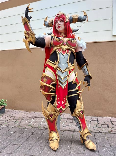 New Alexstrasza costume cosplay (Credit: @DancingFoxCos on Twitter) : r/wow