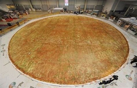 Pix Grove: World's Largest Pizza - Ottavia