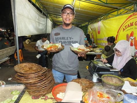 Ayam Gepuk Pak Gembus, Cabangnya Menggurita hingga Malaysia – Majalah ...