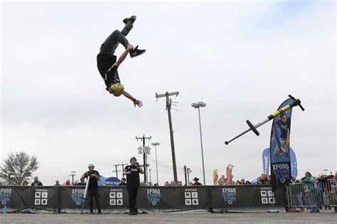 Daredevil pogo-stick stuntmen wow the crowd - ExpressNews.com