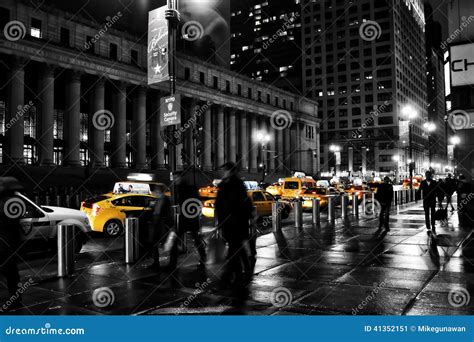 New York City Street Scene With The Famous Yellow Cab / Taxi Editorial Photo - Image: 41352151