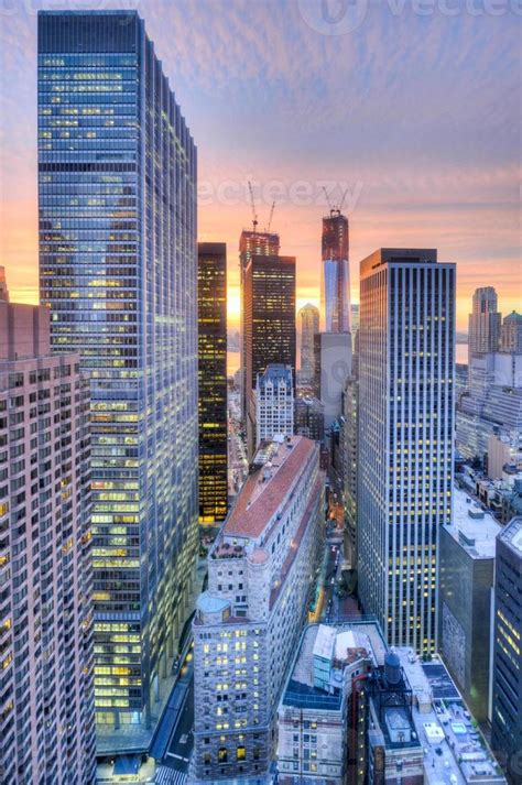 New York downtown skyline at sunset. 16100925 Stock Photo at Vecteezy