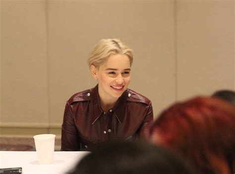 Exclusive Interview With Emilia Clarke {Qi'ra in Solo: A Star Wars ...