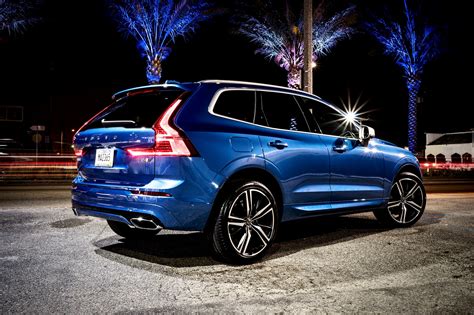 2018 Volvo XC60 T6 AWD R-Design | Automobile Magazine