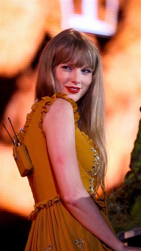 Taylor Swift The Eras Tour 2023 Wallpaper/Lockscreens en 2023 | Industria musical, Artistas