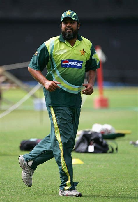 From Inzamam ul Haq to Dwayne Leverock: 6 overweight cricketers of all-time