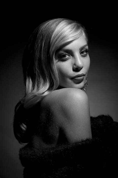 Portrait lighting: Hollywood Portraits - Layers Magazine