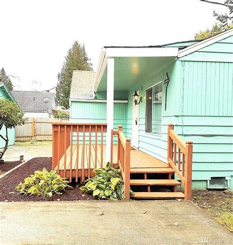 This Boulevard Park home is the best deal in Seattle right now