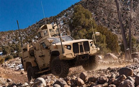 Meet the Oshkosh JLTV, the military's beefy Humvee replacement