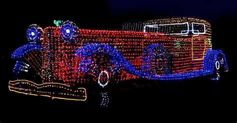 East Peoria Plans A Socially-Distanced, In-Person Festival of Lights Parade | WGLT