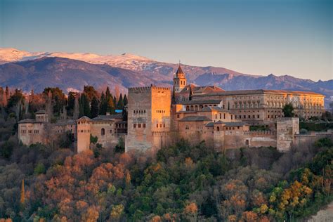 10 Top Tourist Attractions in Spain (with Map & Photos) - Touropia