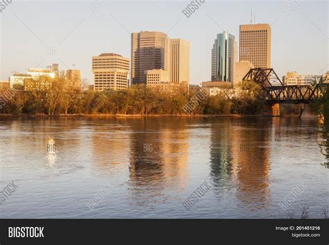 Skyline Winnipeg Image & Photo (Free Trial) | Bigstock