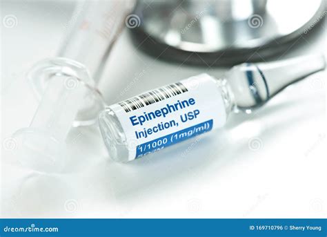 Epinephrine Injection Ampule Stock Photo - Image of patient, injection: 169710796