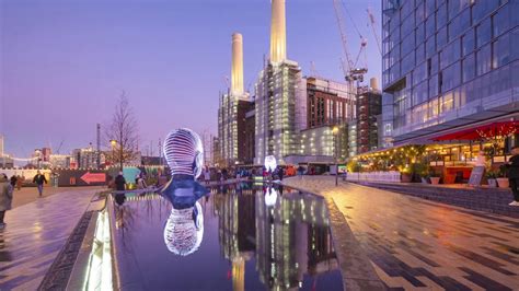 Time-lapse of Battersea Power Station Light Festival 2020 - YouTube