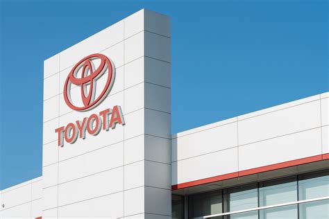 Richmond Hill Toyota, CAN – Architectural Metals North America | AMNA