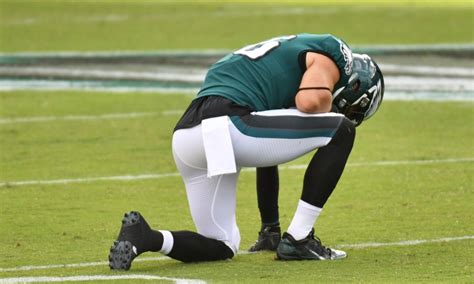 Zach Ertz needs more time before he’s cleared to return for the Eagles