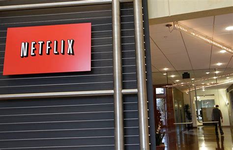 Who Are Netflix's Main Competitors? (NFLX)