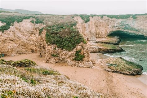 Shark Fin Cove: How To Get The Most Out Of This Hidden Beach