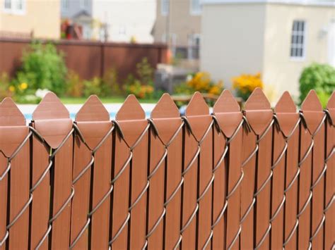 Privacy slats - Clôtures Frontenac Inc. - Terrebonne | Fence design, Fence, Chain link fence cover