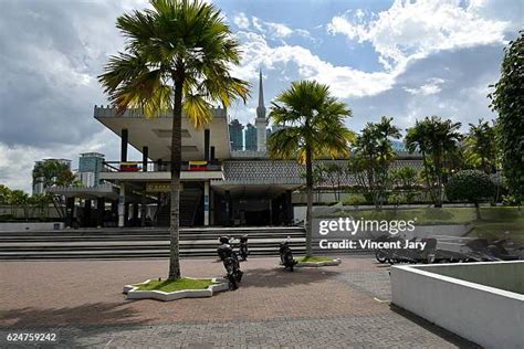 Masjid Negara Photos and Premium High Res Pictures - Getty Images