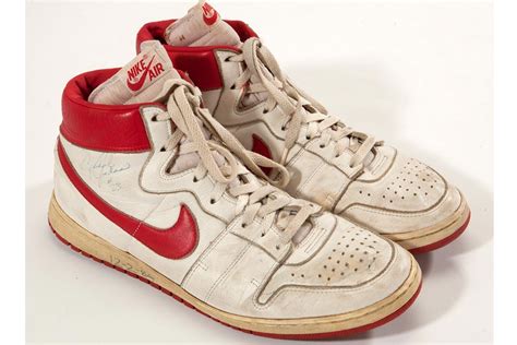 Michael Jordan’s Game Worn Nike Sneakers Sell For $71,554 – Footwear News