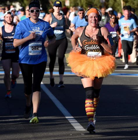 10,000-plus run as Dana Point’s Turkey Trot turns 40 – Orange County ...