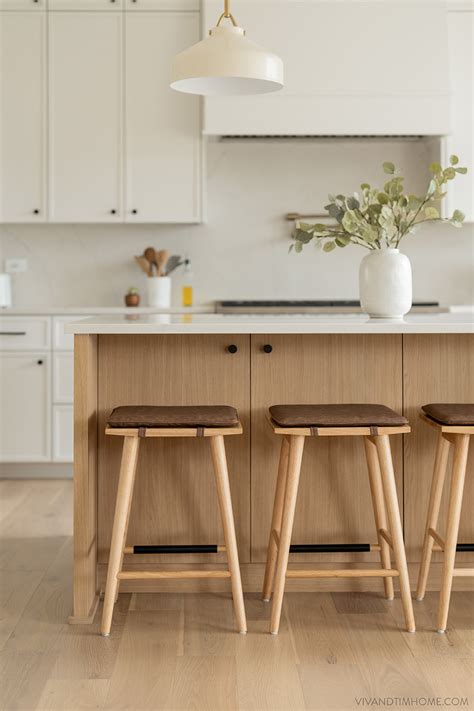 19 Best Leather Bar Stools For a Timeless Kitchen - VIV & TIM