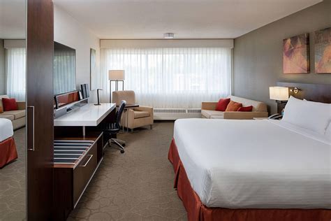 Hotel near Southcentre Mall | Delta Hotels Calgary South