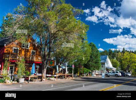 Main street bishop california hi-res stock photography and images - Alamy