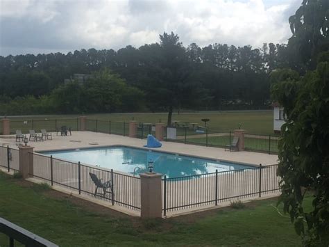 Budgetel Cartersville Pool: Pictures & Reviews - Tripadvisor