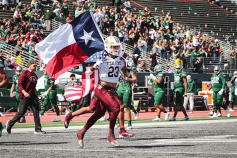 (Photo Gallery) Football vs. Eastern Michigan Eagles – The University Star