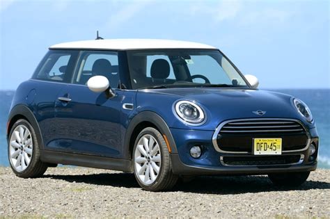 Used 2015 MINI Cooper Hatchback Review | Edmunds