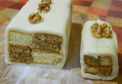 Foxy Foods: Coffee and Walnut Battenburg