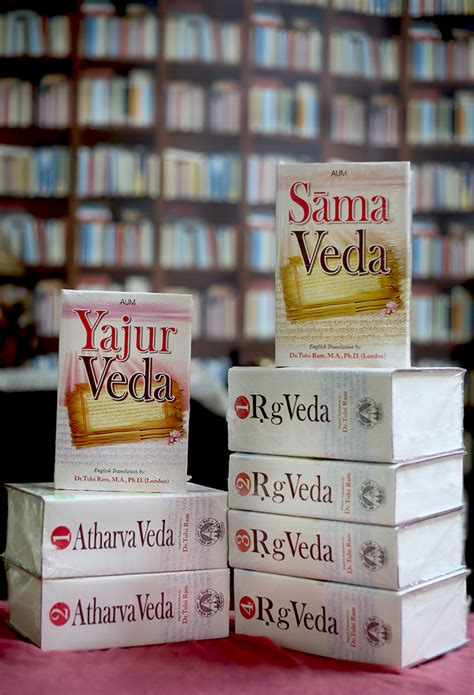 A Complete Set of All Four Vedas in Sanskrit-English and ...