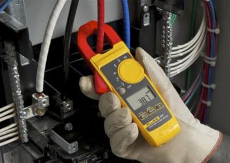 FLUKE 325 Fluke | Fluke 325 Clamp Meter, 400A dc, Max Current 400A ac ...