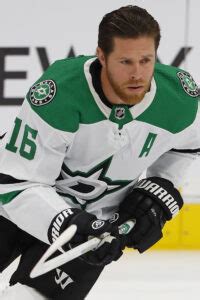 Dallas Stars Extend Joe Pavelski