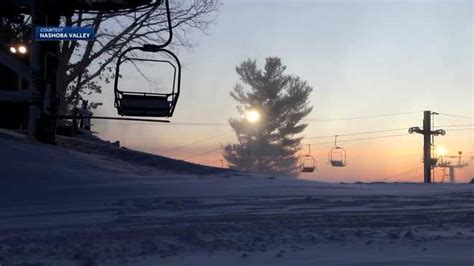 How warm weather is impacting Massachusetts, New England ski season