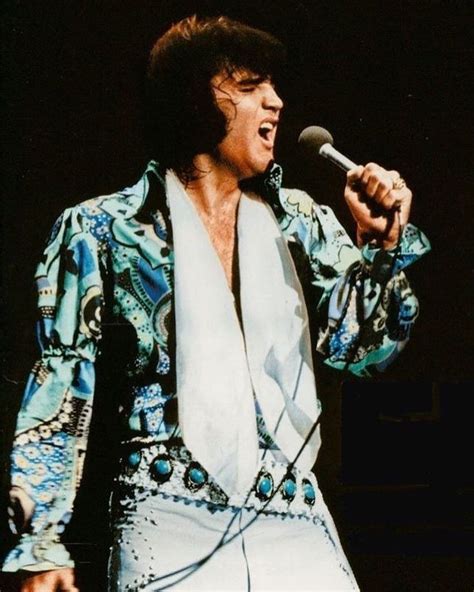 Elvis Presley August 1972 Las Vegas | Elvis presley las vegas, Elvis in concert, Elvis presley