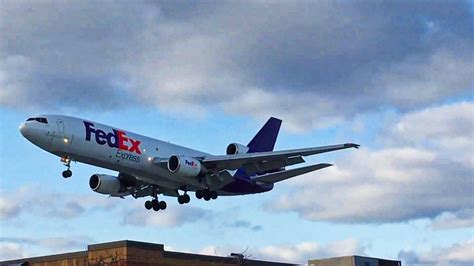 FedEx DC-10-30F Landing at Toronto Pearson Airport - YouTube