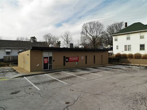 Former Pizza Hut - Springfield, MO - Marketplace