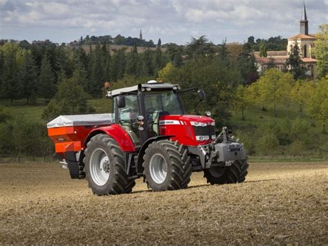 Fertiliser spreaders at C&O from Kuhn, Kverneland & Teagle