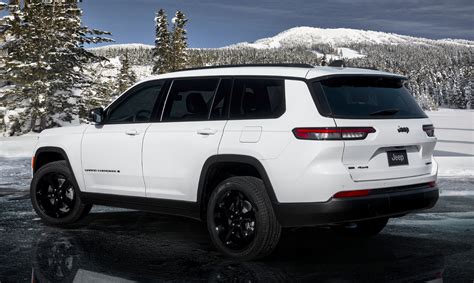 Jeep Grand Cherokee L Drops by 2022 Chicago Auto Show Wearing Limited ...