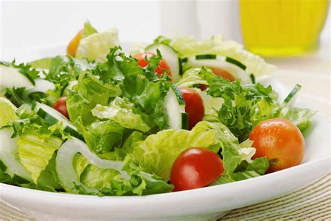 Making the Perfect Green Salad: A Basic Formula