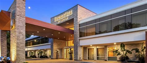 Kingsley Inn/Doubletree by Hilton Bloomfield - Hospitality Industry Case Studies | Performance ...