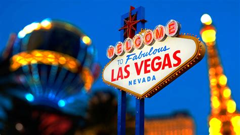 Las Vegas bans sidewalk vendors near major attractions, resorts ...